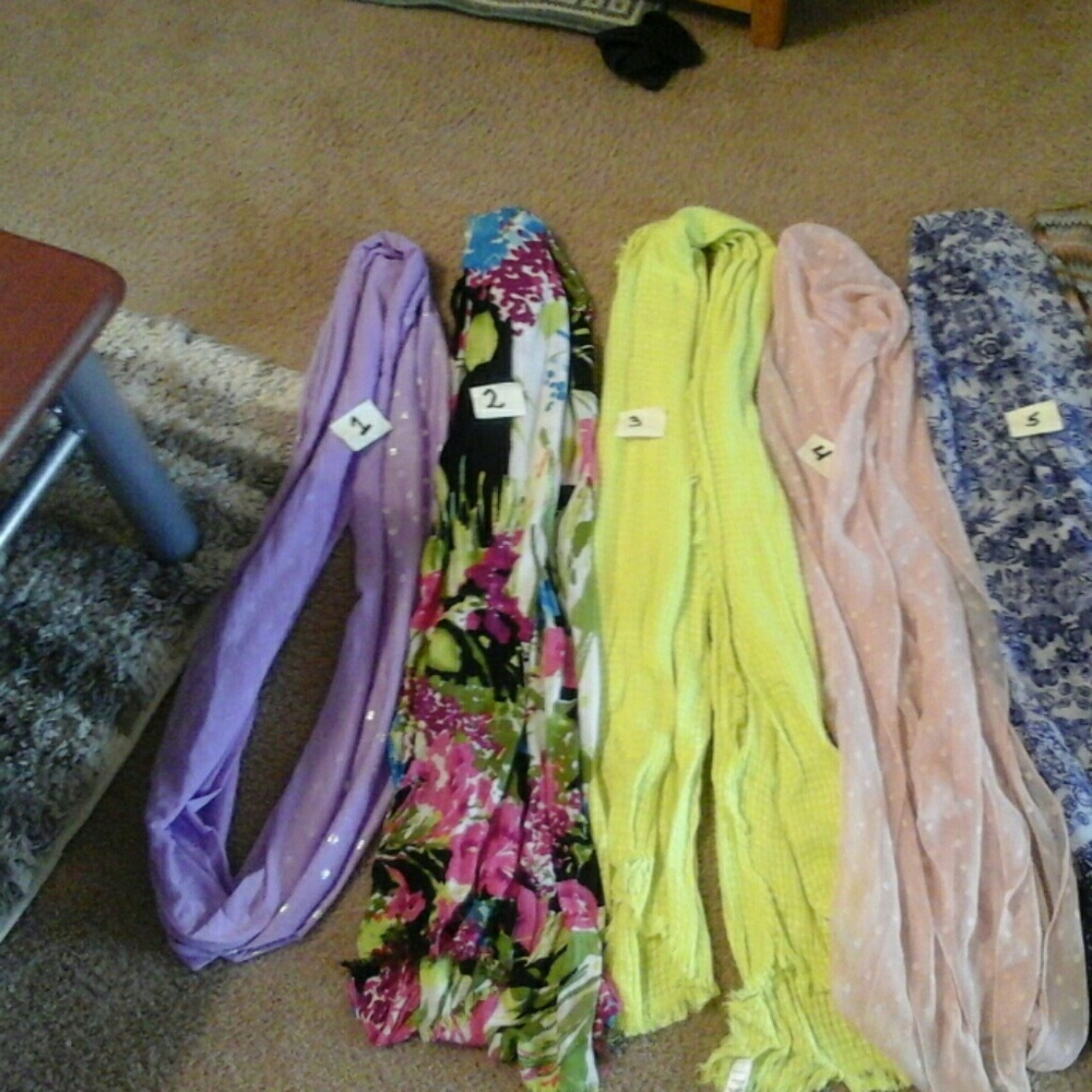 Scarfs
